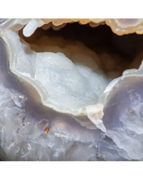 Particolare sfera di agata naturale,  per collezionisti.