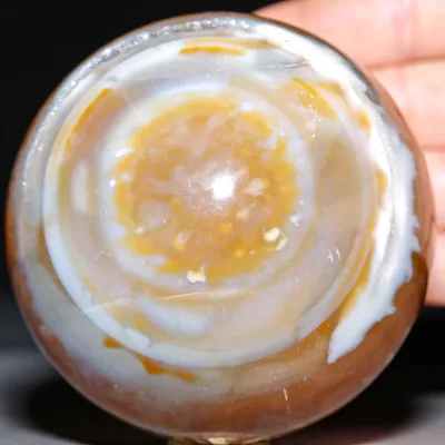 Sfera in Agata Naturale – Toni Mielati e Bande.