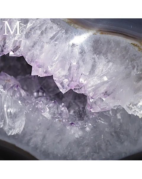 Sfera in Agata Naturale con Geode di Quarzo e Ametista.