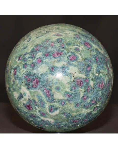 Sfera in Ruby Zoisite – Energia, Passione e Armonia.