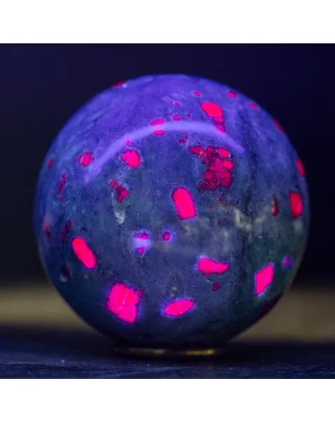 Sfera Di Rubino - Fuchsite