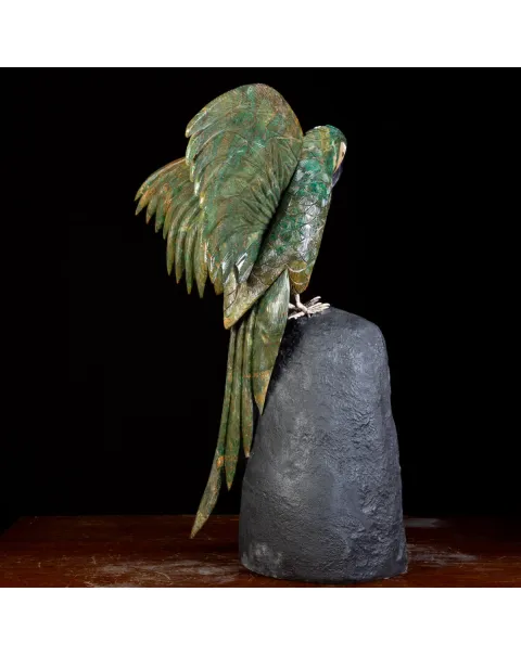 Bellissima Ara Verde su Drusa di Ametista.