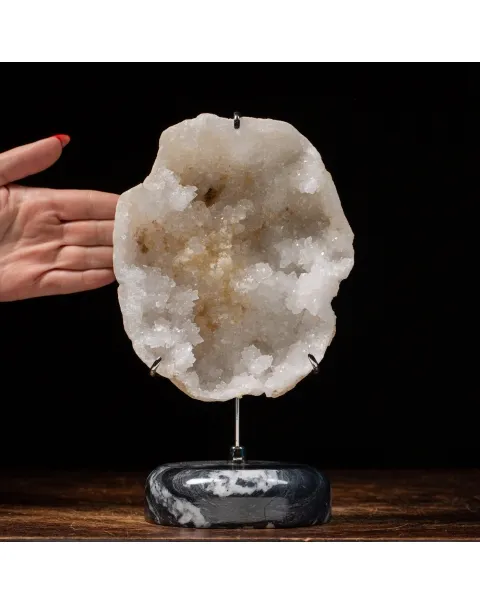 Geode Calcite su Marmo