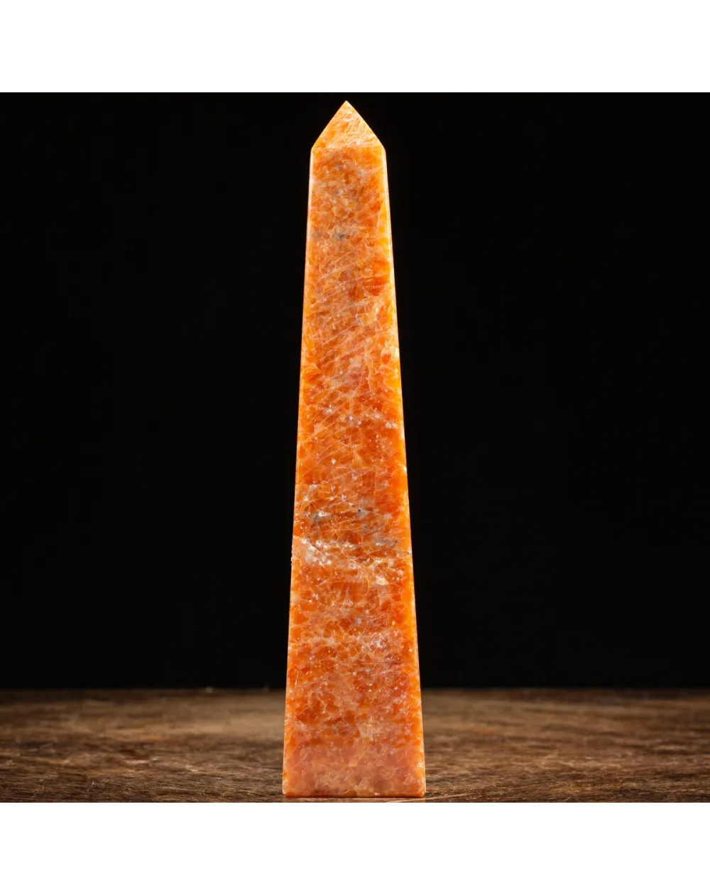 Obelisco in Calcite