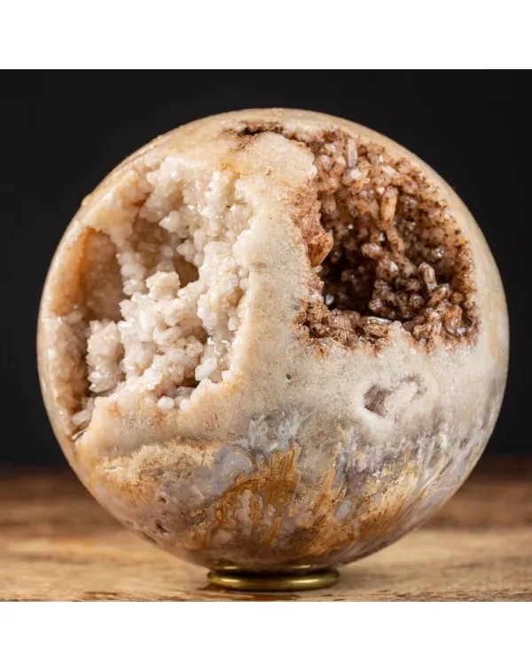Sfera in Calcite