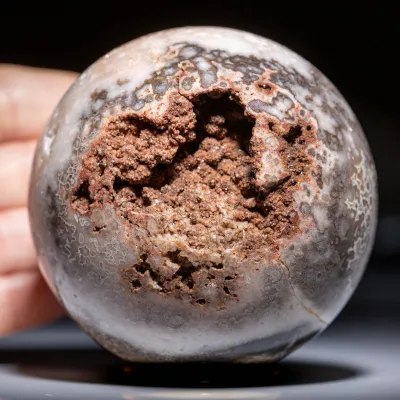 Sfera in Calcite - Geode