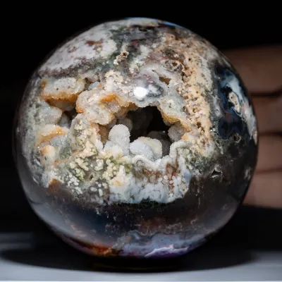 Sfera in Calcite - Geode