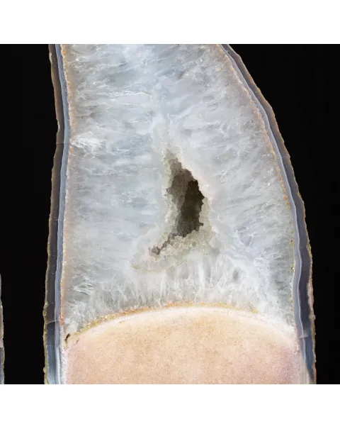 Particolarissimo Geode di Quarzo Ametista: Una Meraviglia Geologica a Doppia Formazione.