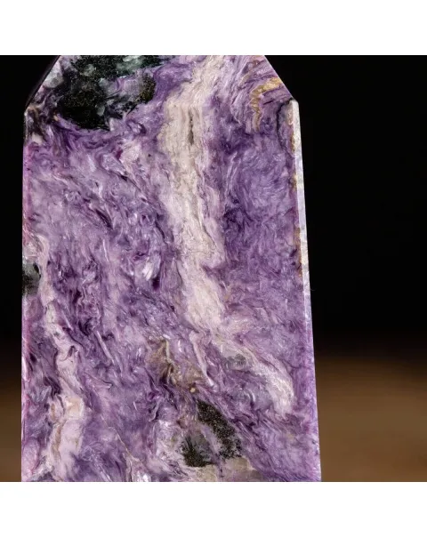 Obelisco in Charoite