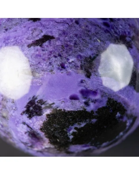 Sfera in Charoite