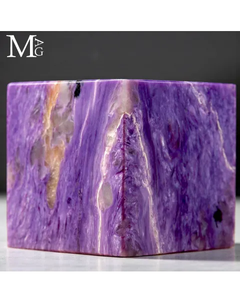 Cubo in Charoite , prima scelta