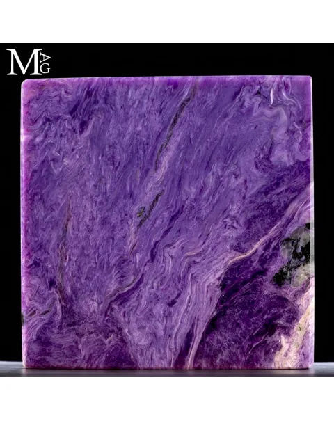 Cubo in Charoite  della Siberia.