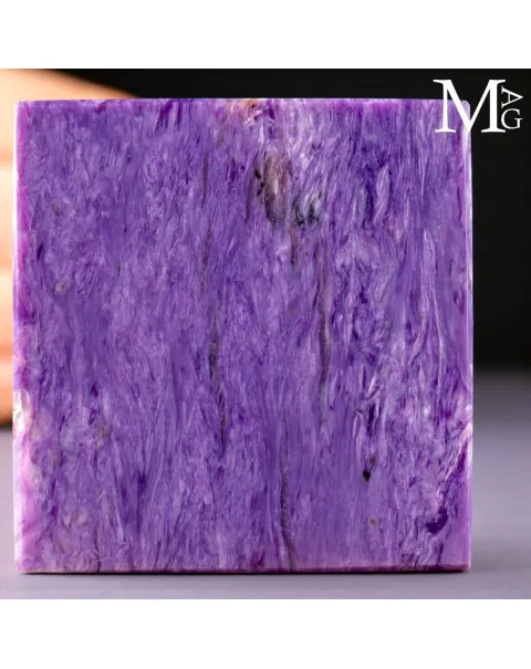 Cubo in Charoite  della Siberia.