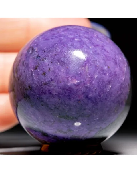 Sfera in Charoite