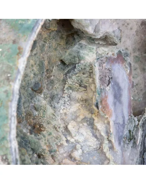 Spettacolare  Geode di Calcedonio verde
