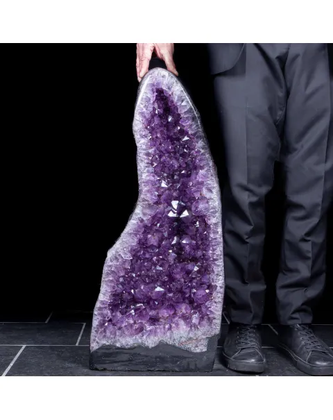 Eleganza Naturale: Geode di Ametista.
