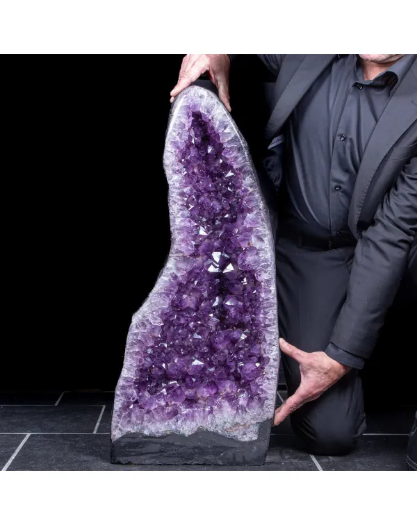 Eleganza Naturale: Geode di Ametista.