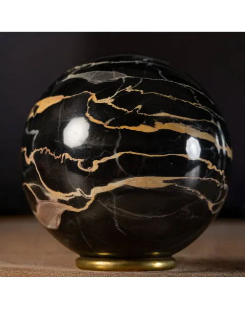 Sfera in Marmo Portoro.