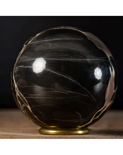 Sfera in Marmo Portoro.