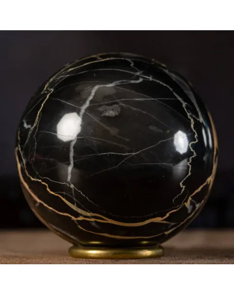 Sfera in Marmo Portoro.