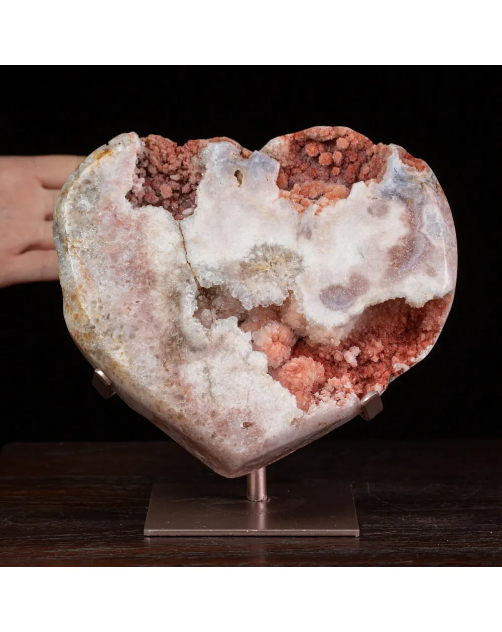 Cuore di Ametista Rosa: La Bellezza Naturale dei Cristalli.