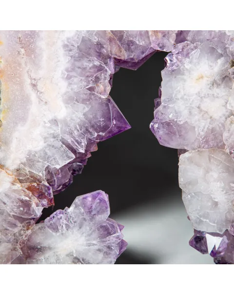 Fetta di Geode di Ametista Rosa con Cristalli Viola su Base