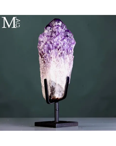 Pineapple Amethyst – Una Cattedrale di Cristalli Viola
