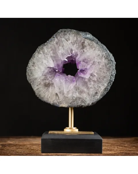 Geode di Ametista su base in marmo