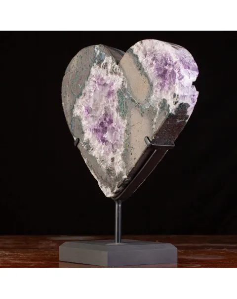 Cuore di Ametista su Base in Legno e Ferro.