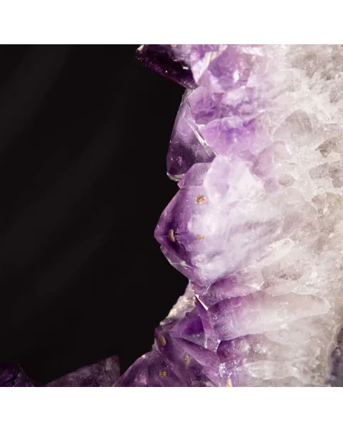Ametista su Piantana: Un Minerale per il Tuo Spazio.