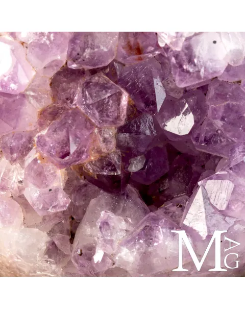 Sfera di Ametista Naturale con Geode