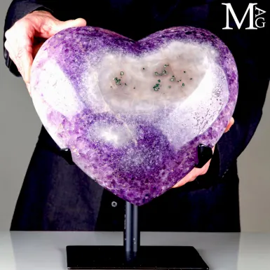 Cuore in Ametista – Scultura Unica