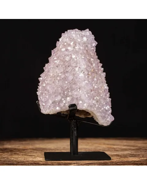 Particolare Drusa di Ametista forma Piramide
