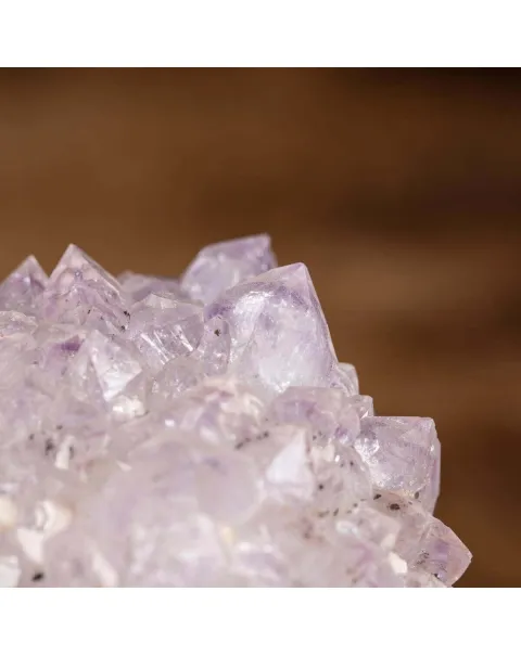 Particolare Drusa di Ametista forma Piramide