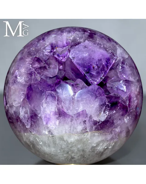 Sfera di Cristalli di Ametista – Meraviglia Naturale.