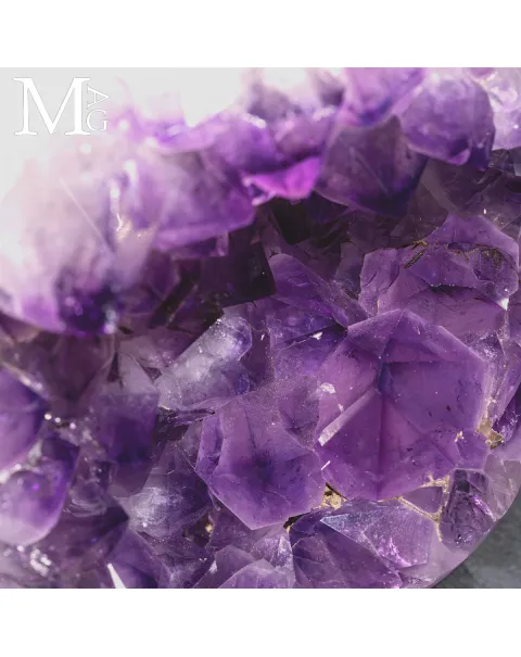 Sfera in Ametista da Geode – Struttura Cristallina.
