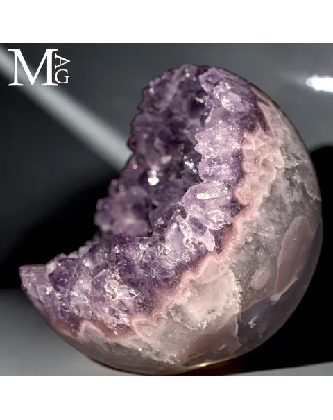 Sfera in Geode di Ametista – Cristalli