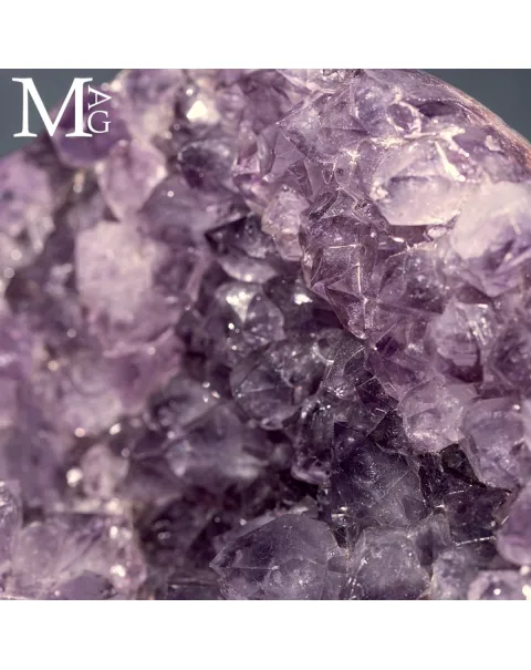 Sfera in Geode di Ametista – Cristalli