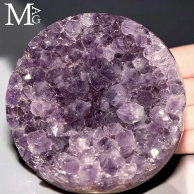 Sfera in Geode di Ametista – Cristalli