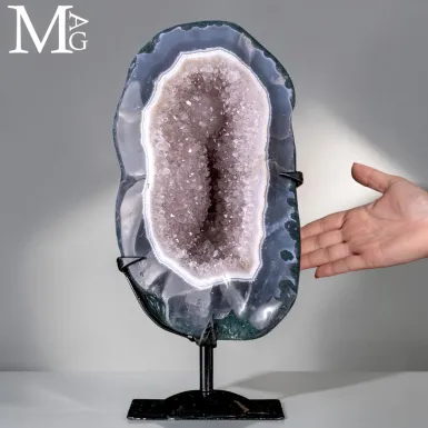 Geode in Agata con Cristalli di Ametista