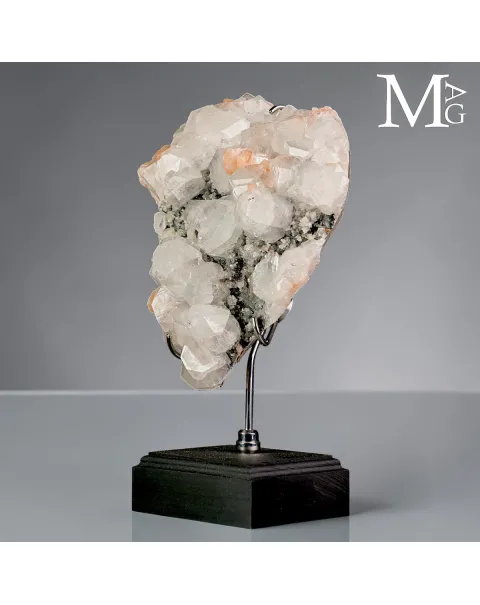 Apofillite con Stilbite su Matrice Basaltica dell’India