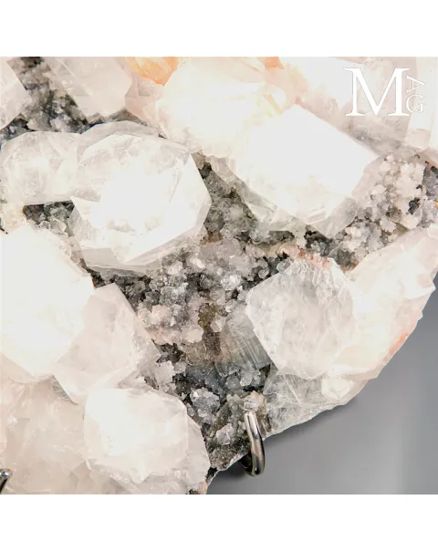 Apofillite con Stilbite su Matrice Basaltica dell’India