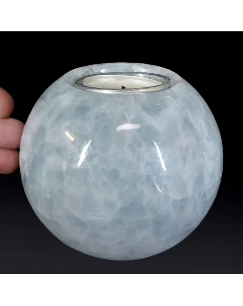 Sfera in Calcedonio con candela