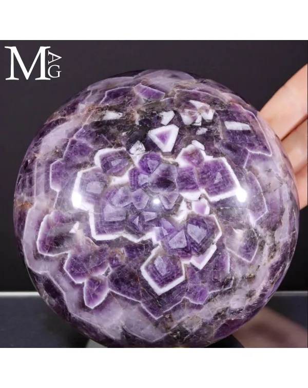 Grande Sfera - Ametista Chevron della Tanzania.