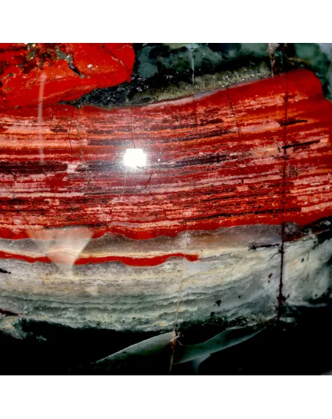 Sfera in Diaspro Sangue di Drago del Sudafrica - Eleganza Esotica per Collezionisti.