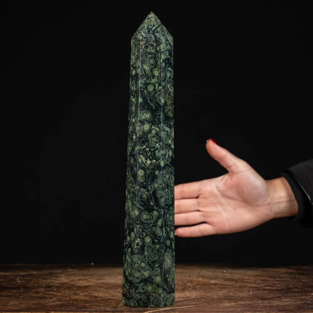 Obelisco in Diaspro Kambaba