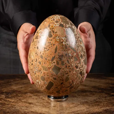 Uovo di Leopardite: Simbolo di Forza e Bellezza Naturale
