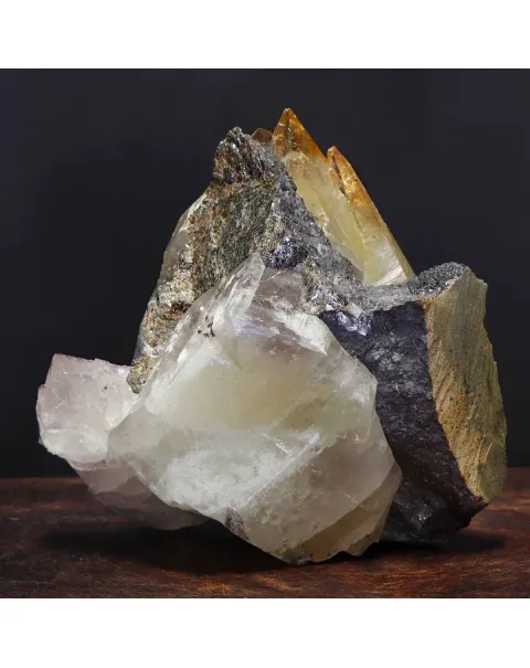 Calcite con Associazione di Fluorite Cubica e Sfalerite