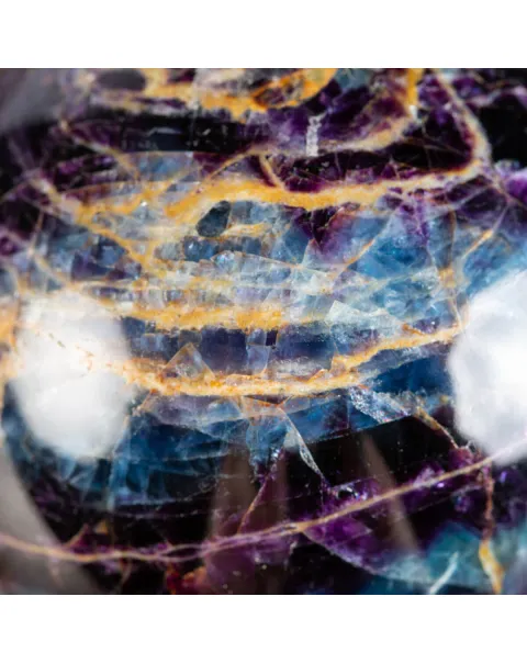 Eccezionale Sfera di Fluorite Nera e Cristalli Blu dalla Russia.