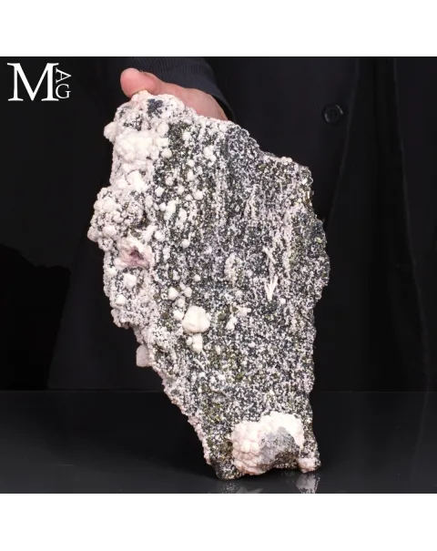 Grande Campione Mineralogico di Pirite, Galena e Calcite Rosa.